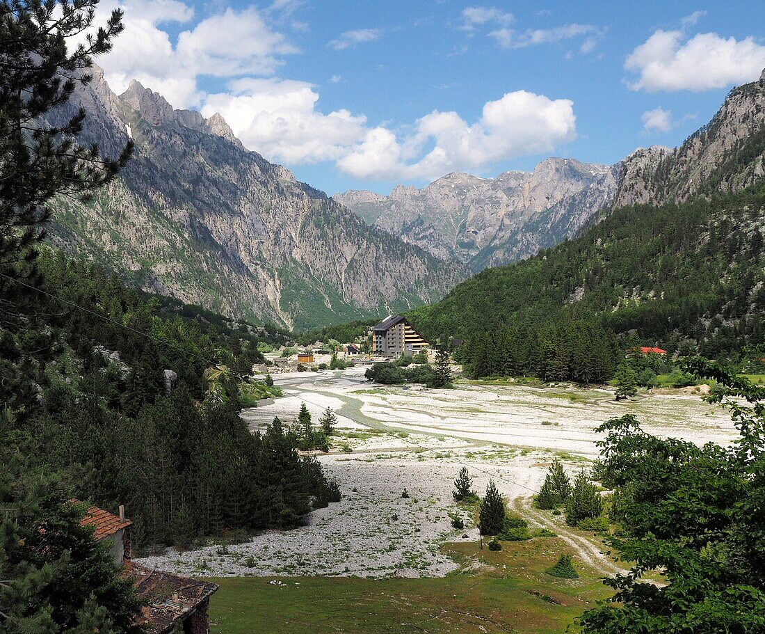 Wandern im Valbone Nationalpark, Nord-Albanien