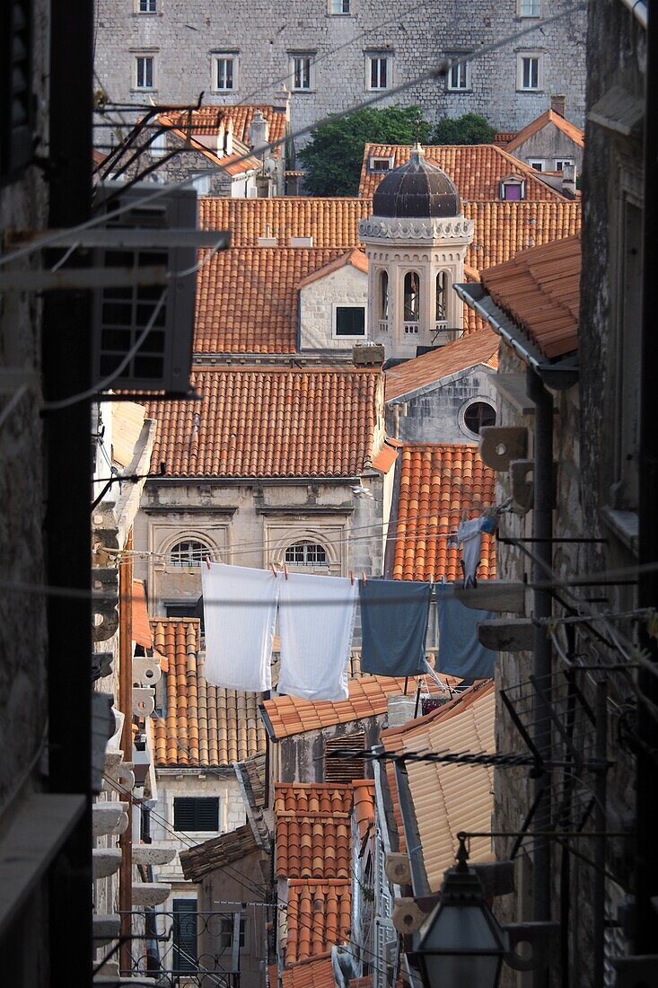 Blicke in den Gassen der Altstadt von Dubrovnik, Süd-Dalmatien, Kroatische Adriaküste, Kroatien