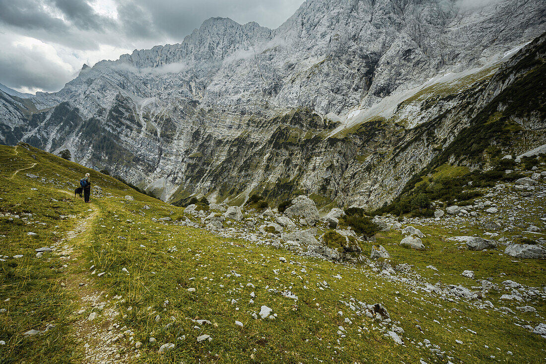 Descent from the Torscharte, Hinterriss, Karwendel, Tyrol, Austria, Europe
