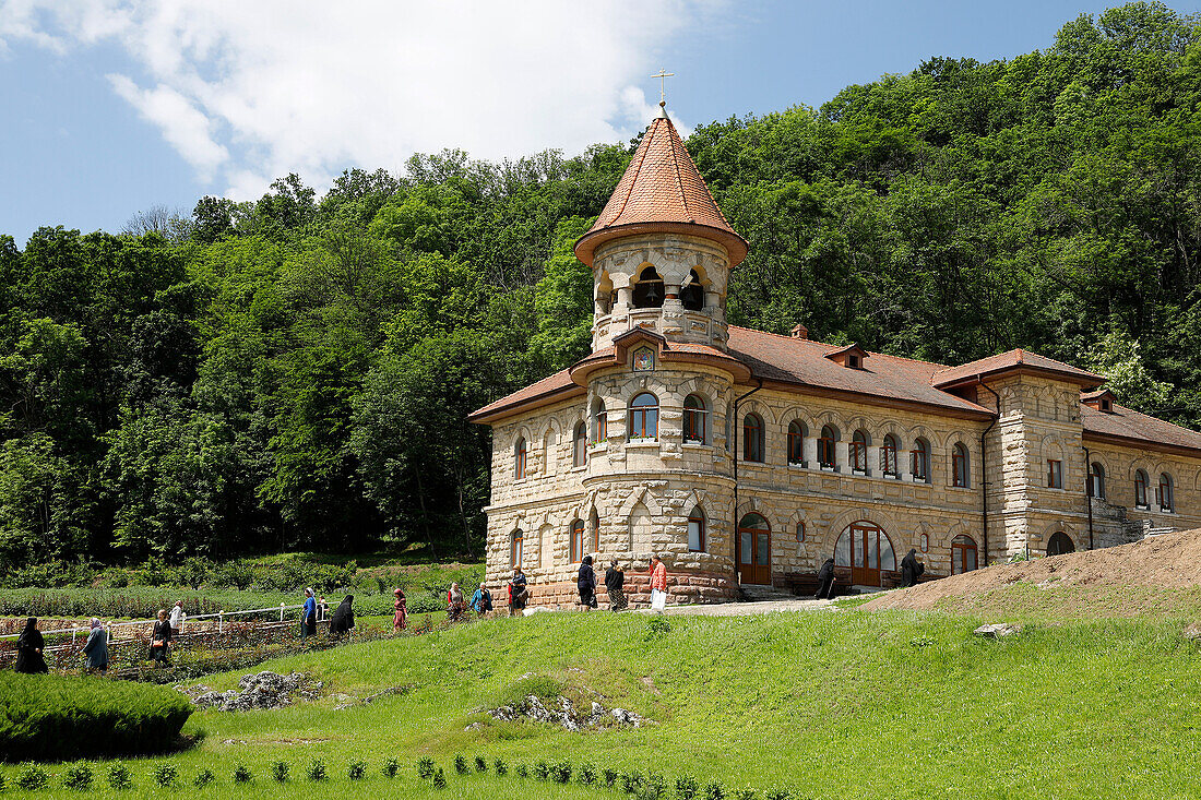 Besucher, orthodoxes Kloster Rudi, Soroca, Moldawien, Europa