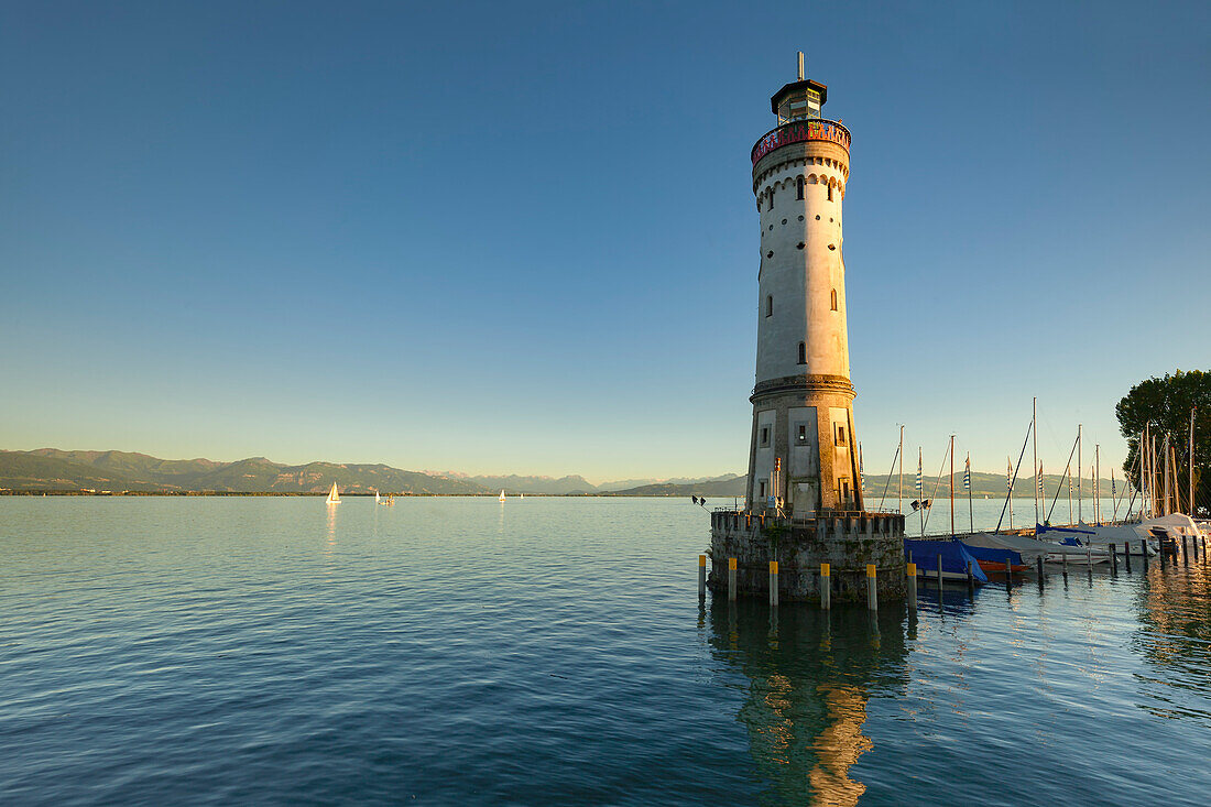 Leuchtturm bei Sonnenuntergang, Bodensee, Bayern, Schwaben, Deutschland, Europa