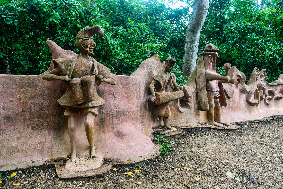 Voodoo sculptures in the Osun-Osogbo Sacred Grove, UNESCO World Heritage Site, Osun State, Nigeria, West Africa, Africa