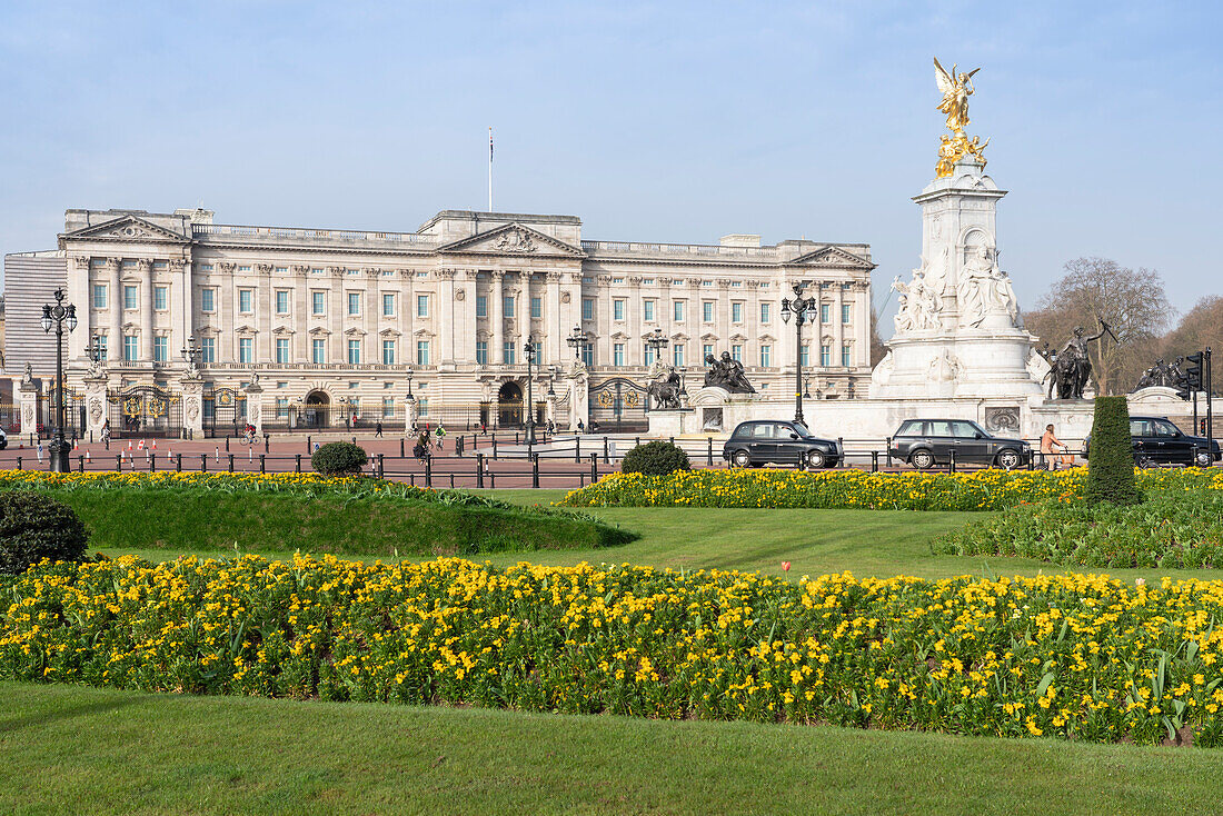 Buckingham Palace und Victoria Memorial, London, England, Vereinigtes Königreich, Europa