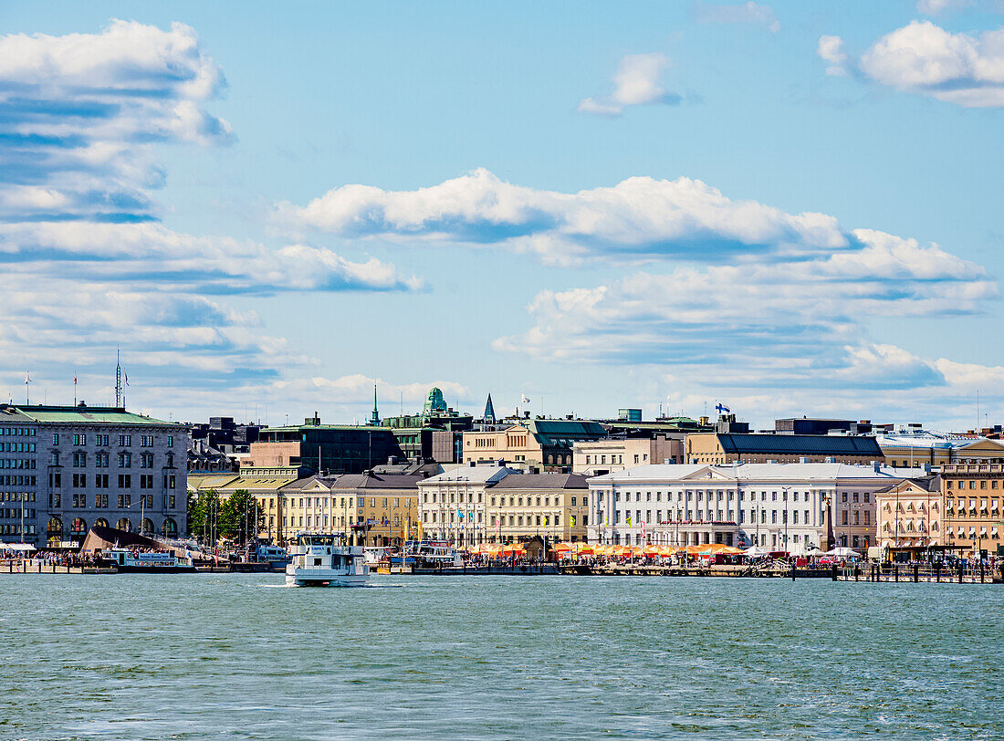 Südhafen und Skyline des Stadtzentrums, Helsinki, Kreis Uusimaa, Finnland, Europa