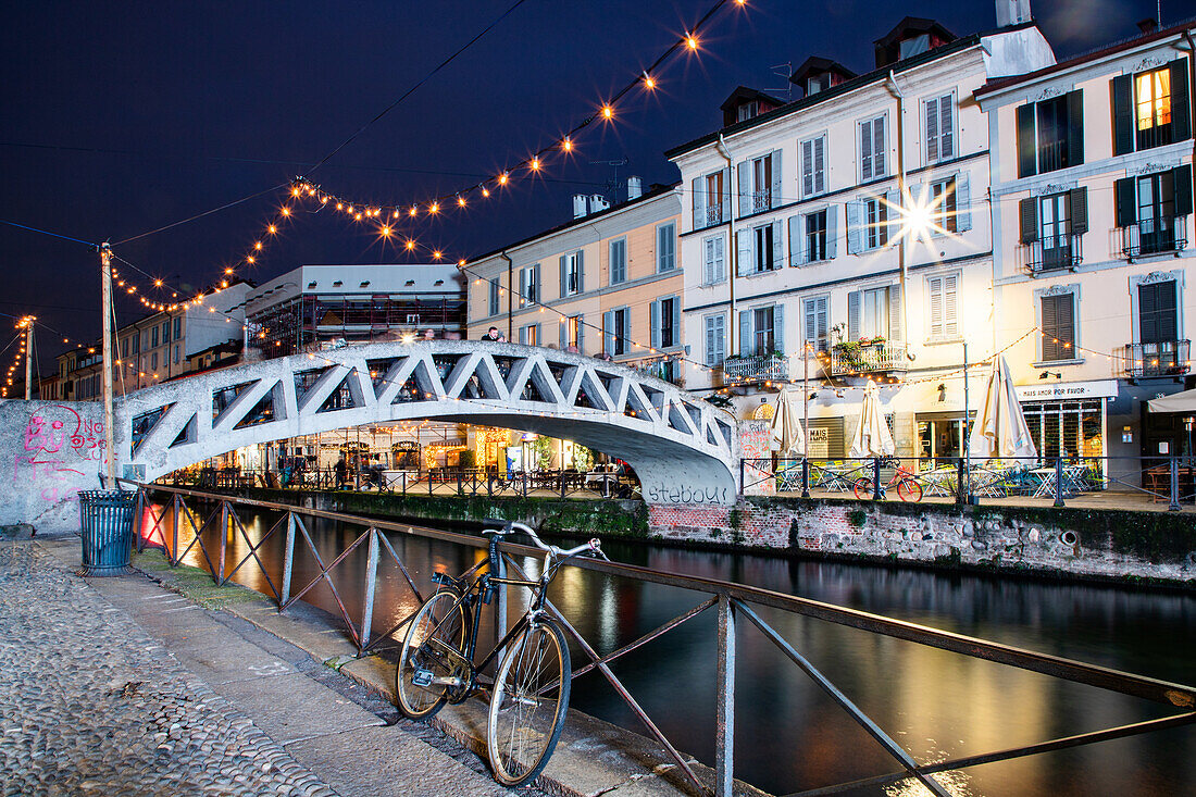 Naviglio Grande im Stadtteil Navigli, Mailand, Lombardei, Italien, Europa