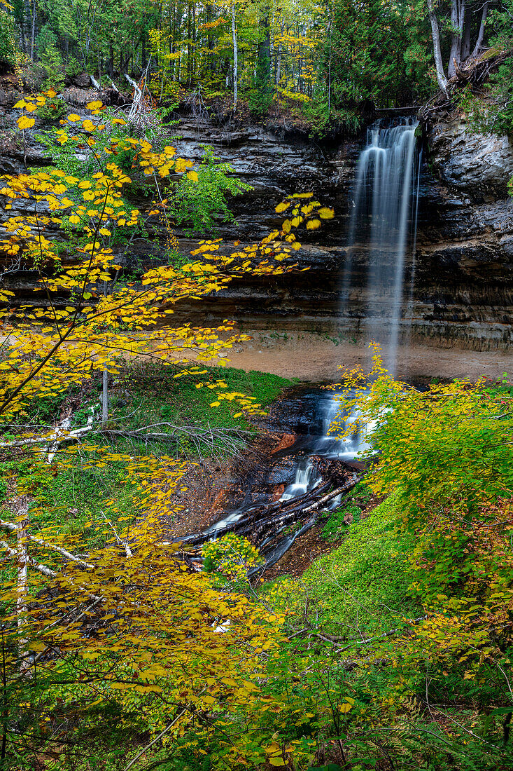 Munising Falls am Pictured Rocks National Lakeshore, Michigan, USA