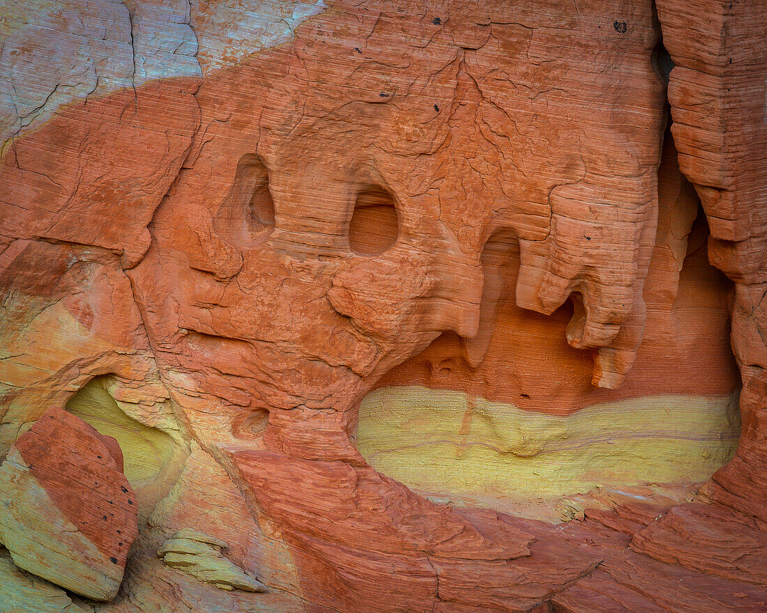USA, Nevada, Overton, Valley of Fire State Park. Multi-colored rock formation