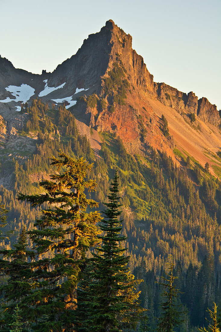 Sonnenuntergang, Tatoosh Mountains, Mount-Rainier-Nationalpark, Washington State, USA