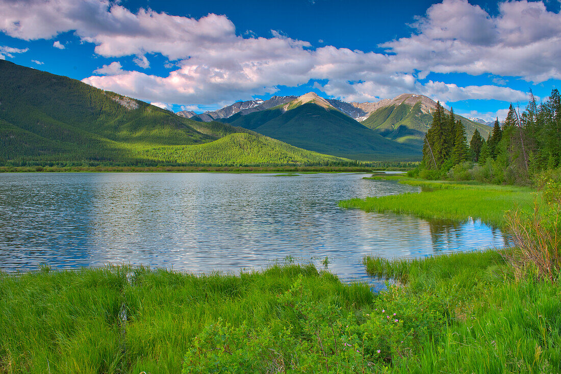 Canada, Alberta, Banff National Park. Mountains and lake landscape.