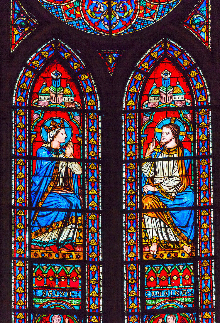 Jesus Christus Maria Glasmalerei, Kathedrale Notre Dame, Paris, Frankreich. Notre Dame wurde zwischen 1163 und 1250 n. Chr. erbaut.
