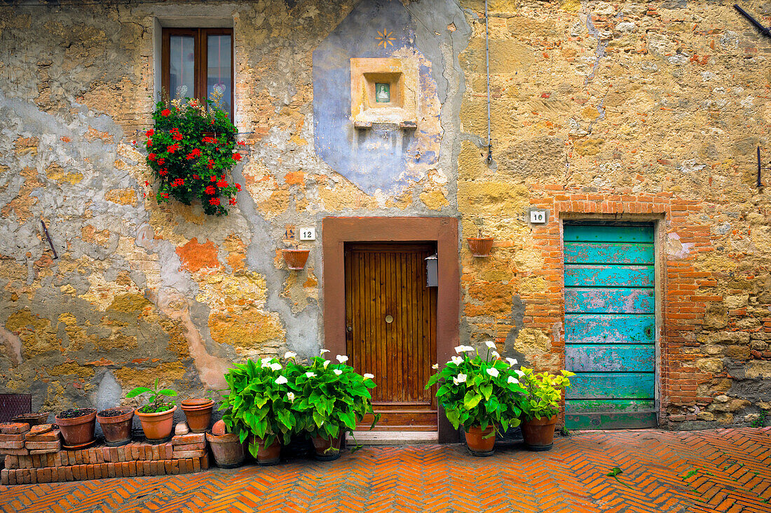 Italien, Pienza. Haus außen in der Altstadt.