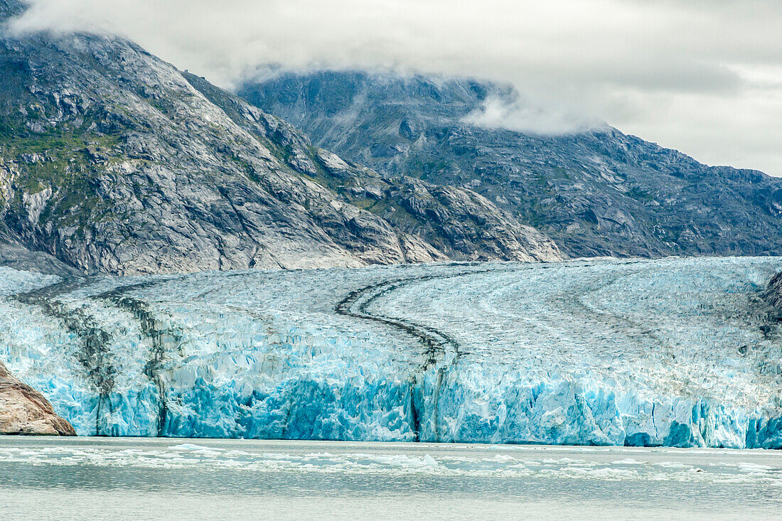 USA, Alaska, Endicott Arm. Überblick über den Dawes-Gletscher.