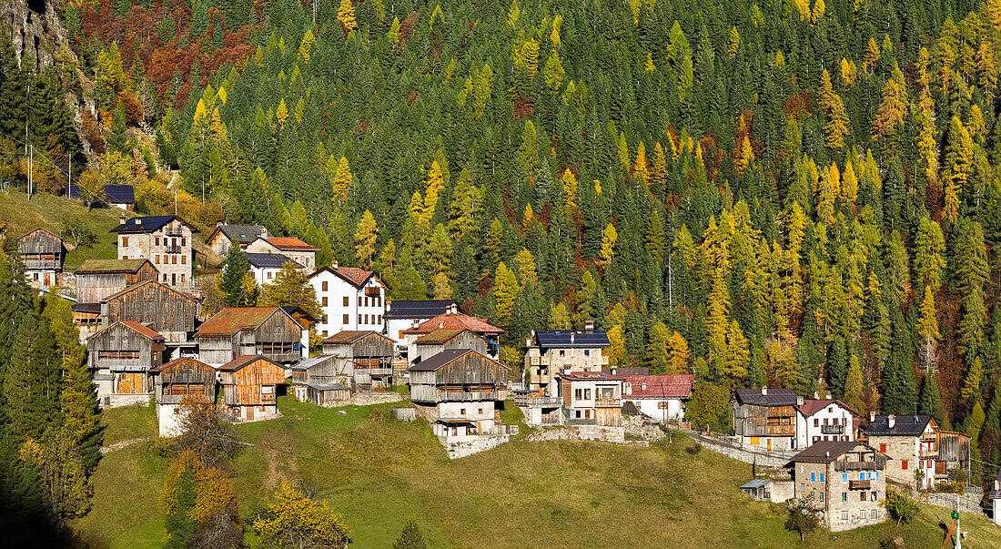 San Tomaso Agordino in den Dolomiten des Veneto. Teil des UNESCO-Weltkulturerbes, Italien
