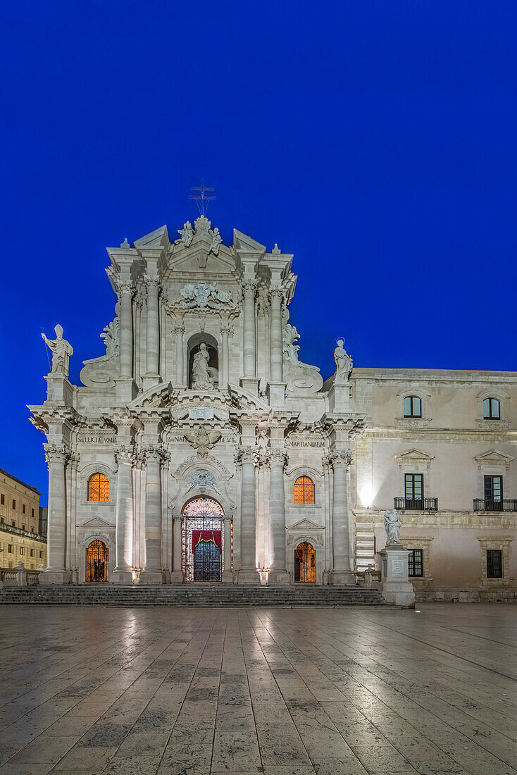 Italy, Sicily, Syracuse. Syracuse Cathedral at dawn