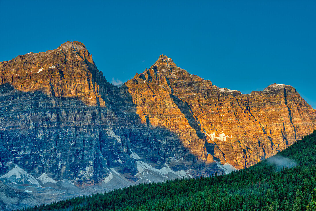 Canada, Alberta, Banff National Park. Valley of the Ten Peaks at sunrise