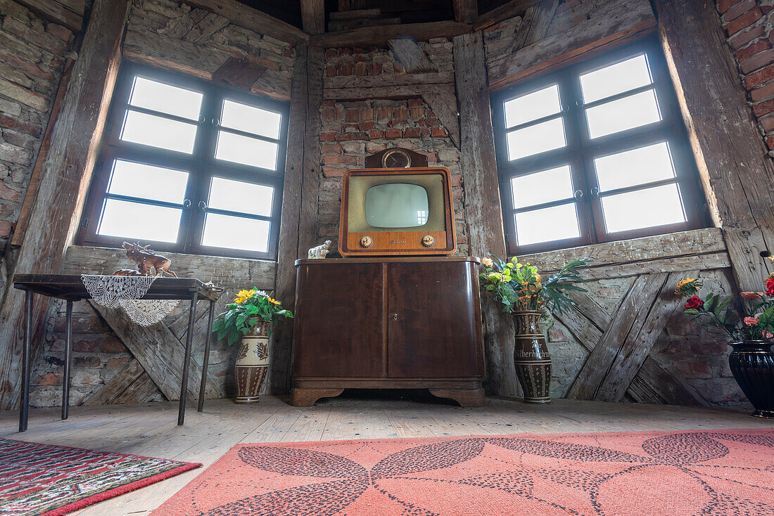 Old television, lumber room at Hobeck Castle, Leitzkau Castle, Gommern, Saxony-Anhalt, Germany