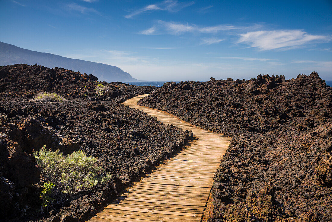 Spain, Canary Islands, El Hierro Island, Las Puntas, La Maceta, coastal walkway