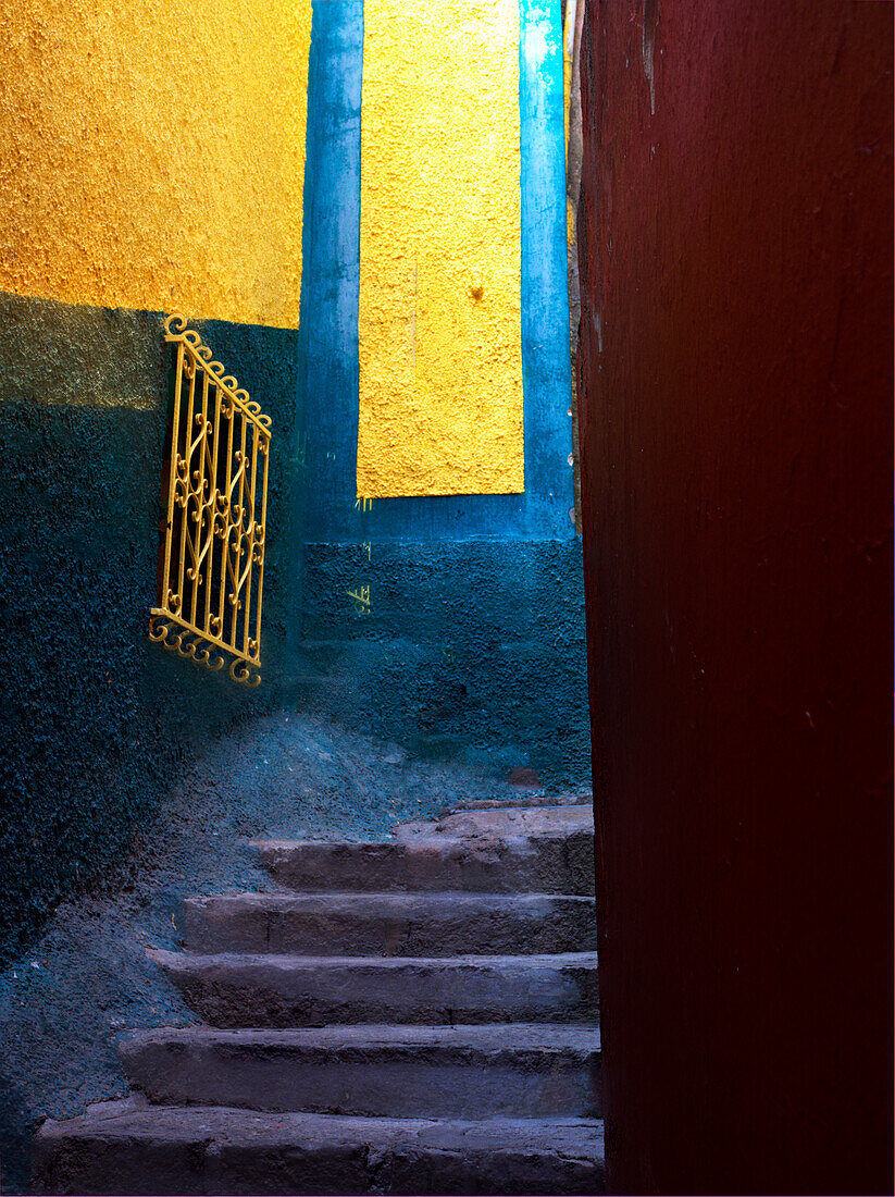 Mexico, Guanajuato, Colorful Back Alley stairs