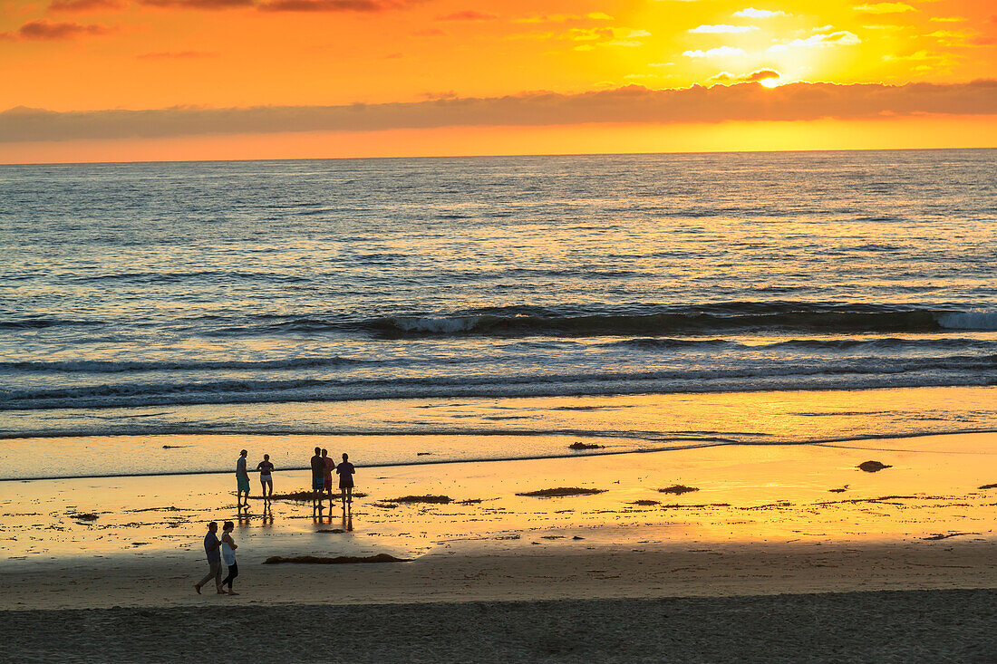 Pacific Beach sunset, San Diego, California, USA