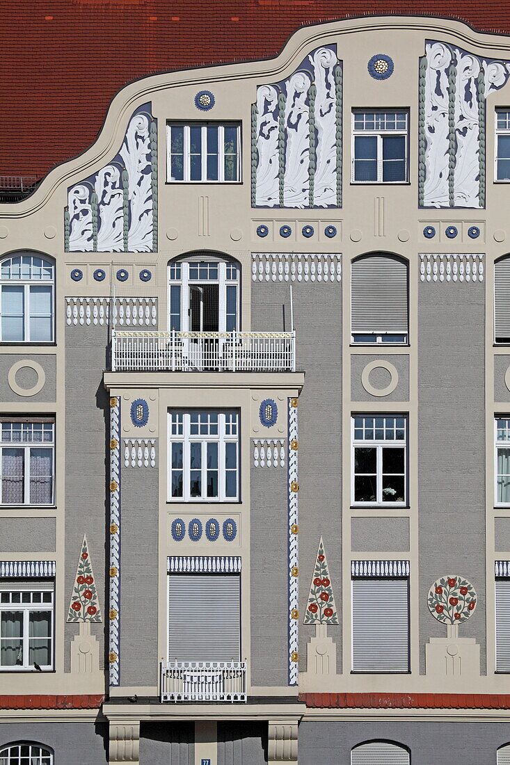 Details in the facade of the Dülferhaus, Leopoldstrasse, Schwabing, Munich, Upper Bavaria, Bavaria, Germany