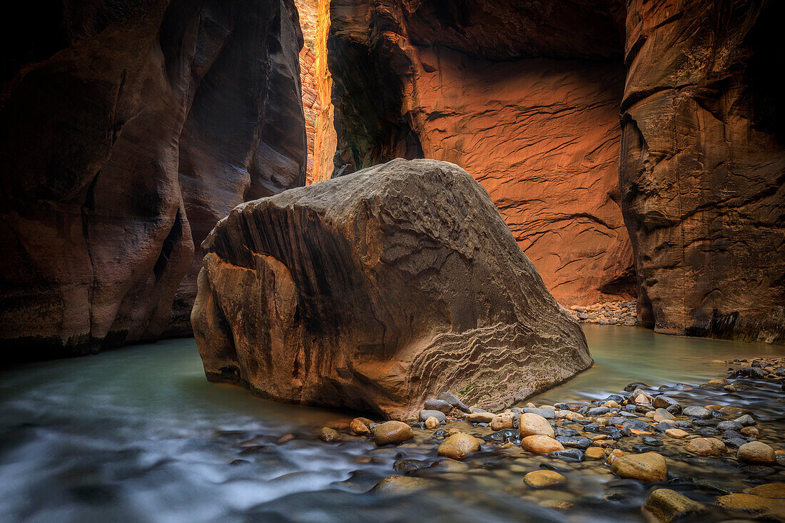 USA, Utah, Zion National Park. Virgin River flows through The Narrows.