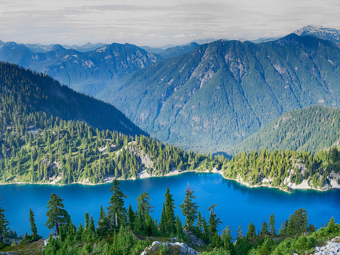 Bundesstaat Washington, Alpine Lakes Wilderness. Snow Lake