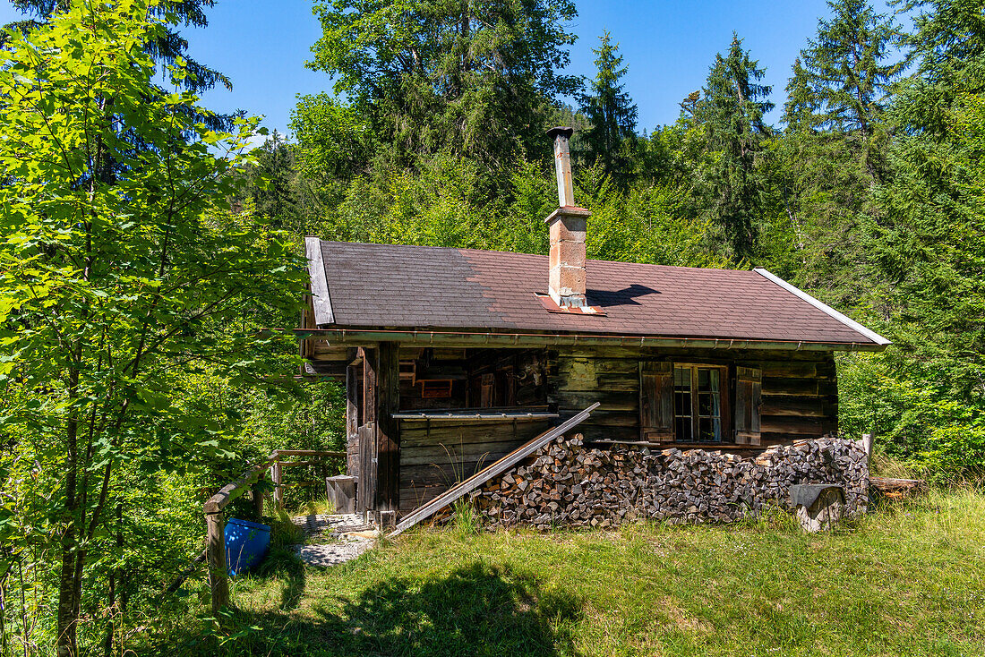 Idyllic hunting lodge near Vorderriss, Isarwinkel, Upper Bavaria, Bavaria, Germany