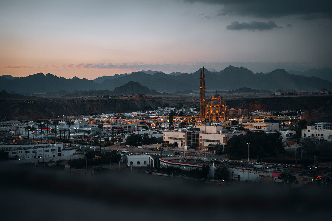 Ägypten, Sinai, Sharm El Sheikh, Al Sahaba Moschee bei Sonnenuntergang