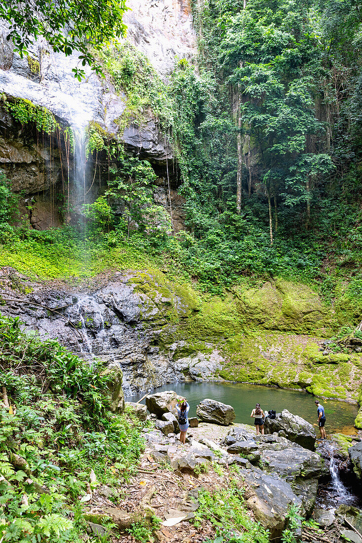 Cascata Oquè Pipi auf der Insel Príncipe in Westafrika, Sao Tomé e Príncipe