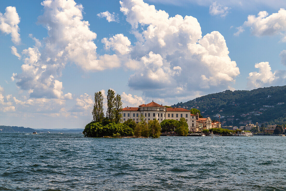 The Palazzo Borromeo on Isola Bella, seen from the Isola dei Pescatori, Lake Maggiore, Piedmont, Italy.