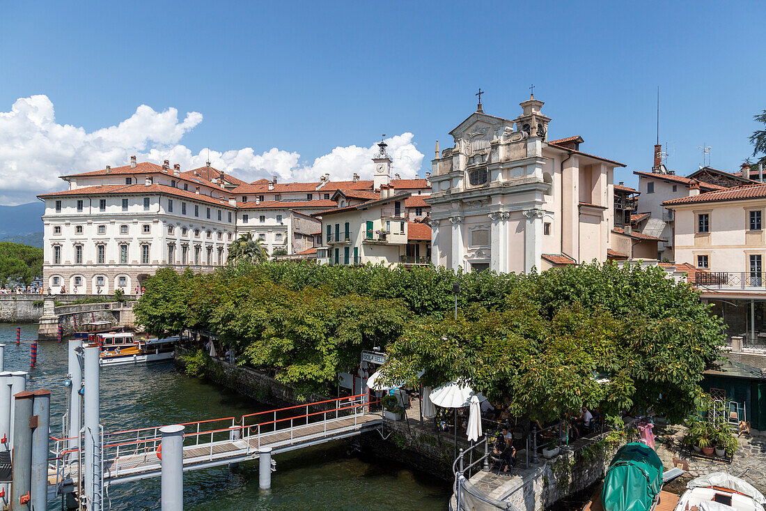 The church and Palazzo Borromeo on Isola Bella, Lake Maggiore, Piedmont, Italy.