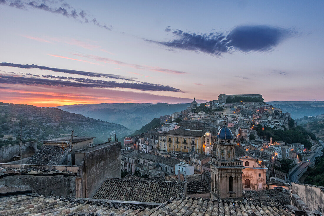 Europe, Italy, Sicily, Ragusa, looking down on Ragusa Ibla at sunrise