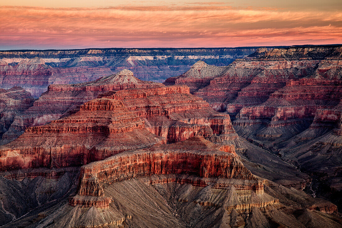 USA, Arizona, Grand Canyon National Park, Dawn zwischen Hopi Point und Powell Point