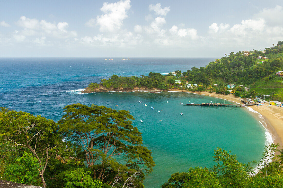 Karibik, Tobago. Parlatuvier Bay und Strandlandschaft