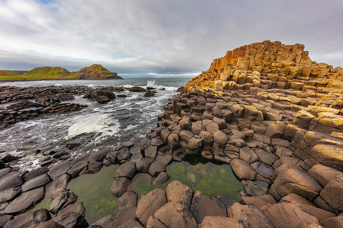 Basalt am Giant's Causeway in der Nähe von County Antrim, Nordirland