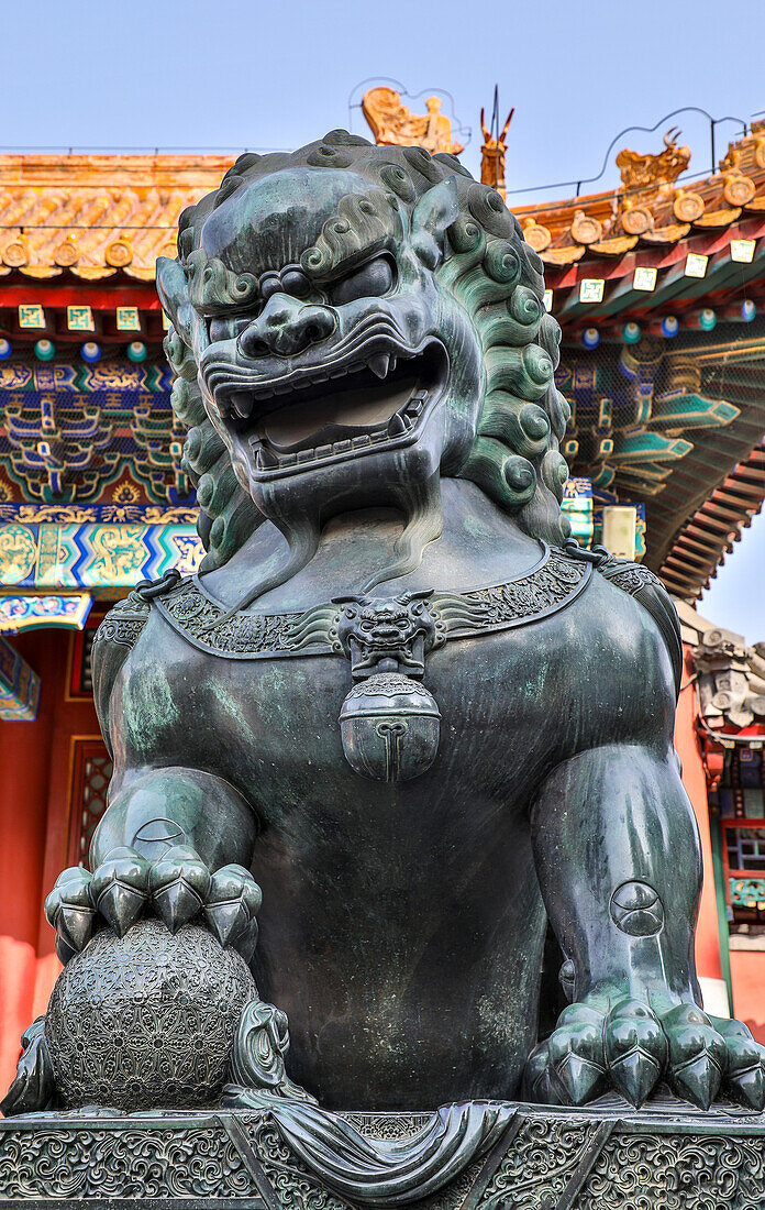 Asia, China, Beijing, Statue at Temple at the Summer Palace of Empress Cixi