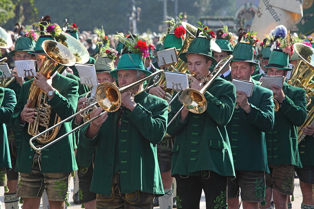 Lenggrieser Bergschützen, costume parade on the first Sunday of the Oktoberfest, Munich, Upper Bavaria, Bavaria, Germany