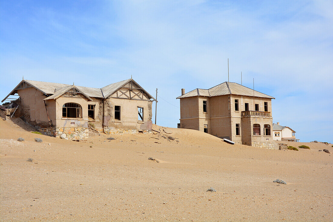 Namibia; Karas region; Southern Namibia; Tsau Khaeb National Park; formerly called restricted area; abandoned buildings in Kolmannskuppe; former mining town; former center of diamond mining