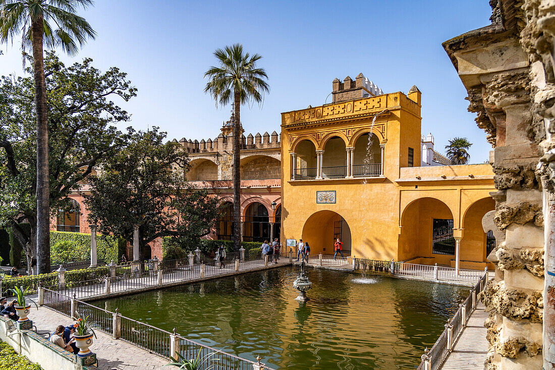 Merkurteich oder Estanque Del Mercurio, Gartenanlagen des Königspalast Alcázar, Sevilla Andalusien, Spanien