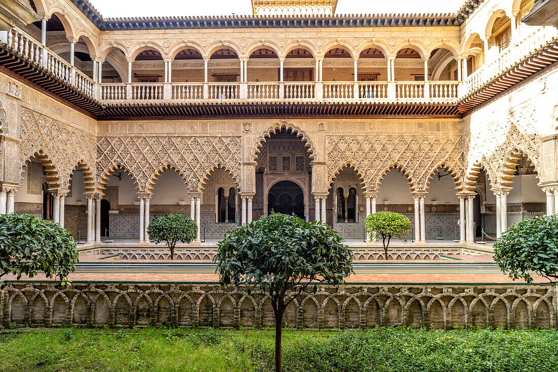 Innenhof Patio de las Doncellas, Königspalast Alcázar, Sevilla Andalusien, Spanien  