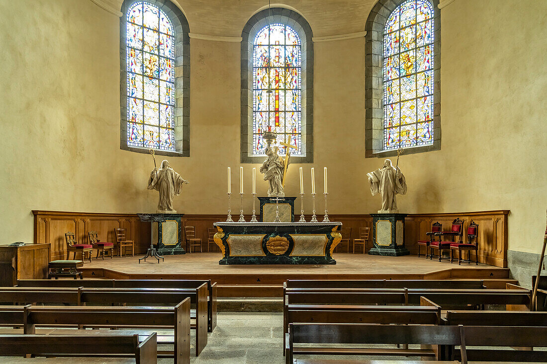 Innenraum der Kathedrale St Vincent, Saint Malo, Bretagne, Frankreich 