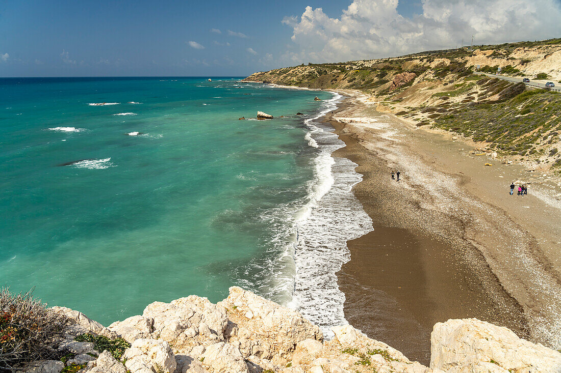 Strand von Petra tou Romiou, dem Felsen der Aphrodite in Kouklia bei Paphos, Zypern, Europa