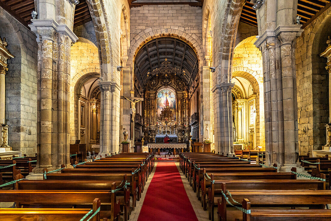 Interior of the Church of Nossa Senhora da Oliveira, Guimaraes, Portugal, Europe