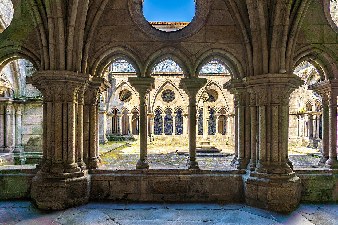 Kreuzgang der Kathedrale Sé do Porto, Porto, Portugal, Europa   