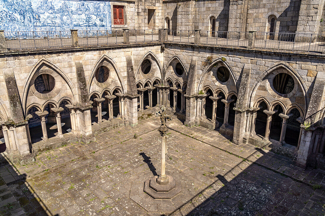 Kreuzgang der Kathedrale Sé do Porto, Porto, Portugal, Europa  