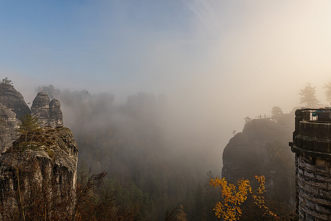 Nebelstimmung an der Bastei, Elbsandstein, Sächsische Schweiz, Elbe, Dresden, Sachsen