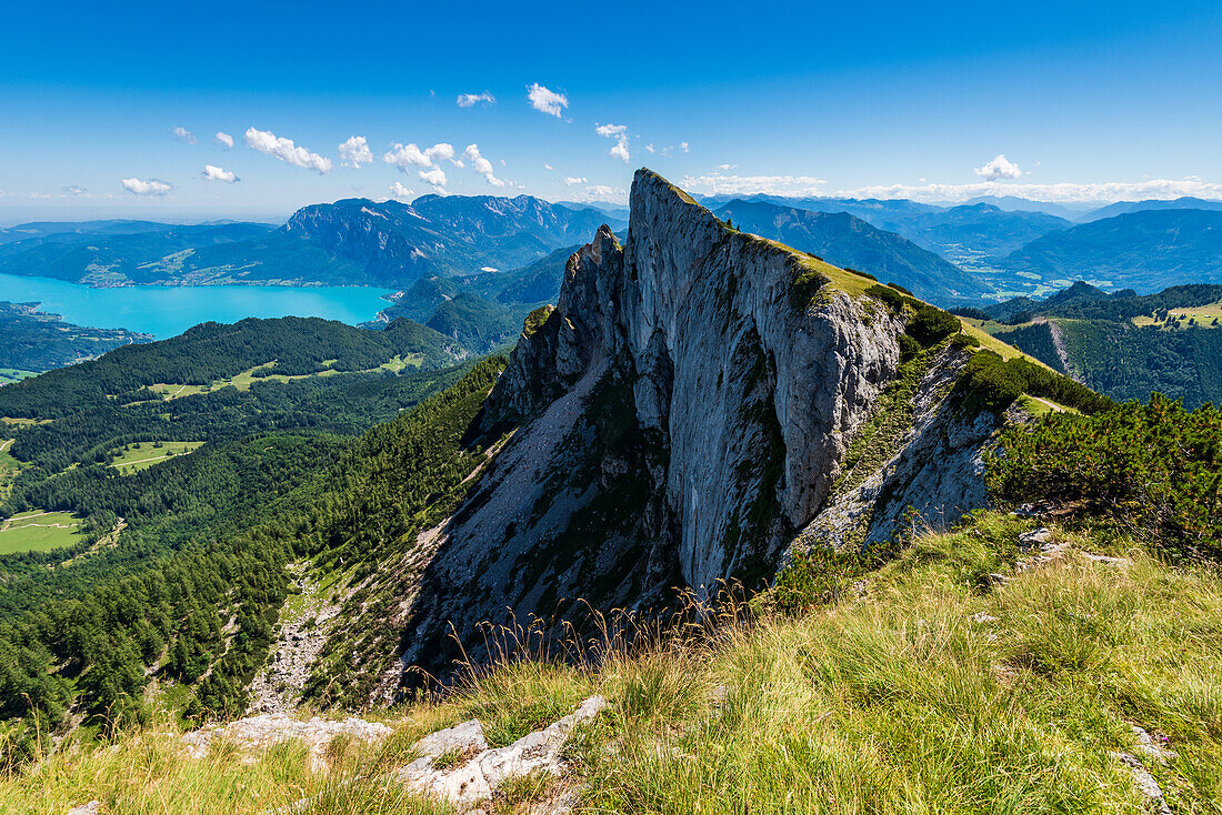 Blick vom Schafberg auf die Spinnerin, den Attersee und das Höllengebirge, Salzkammergut, Österreich