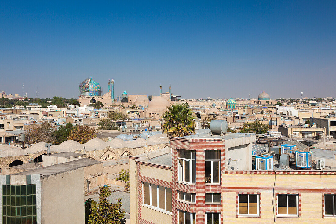 Zentraliran, Isfahan, Erhöhte Ansicht der Innenstadt in Richtung Königliche Moschee