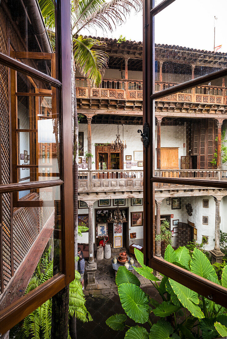 Spain, Canary Islands, Tenerife Island, La Orotava, Casa de los Balcones, traditional Canarian house, built 1692, courtyard