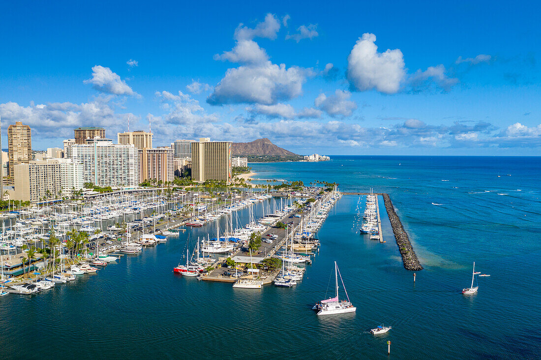 Ala Wai Yacht Harbor, Waikiki, Honolulu, Oahu, Hawaii